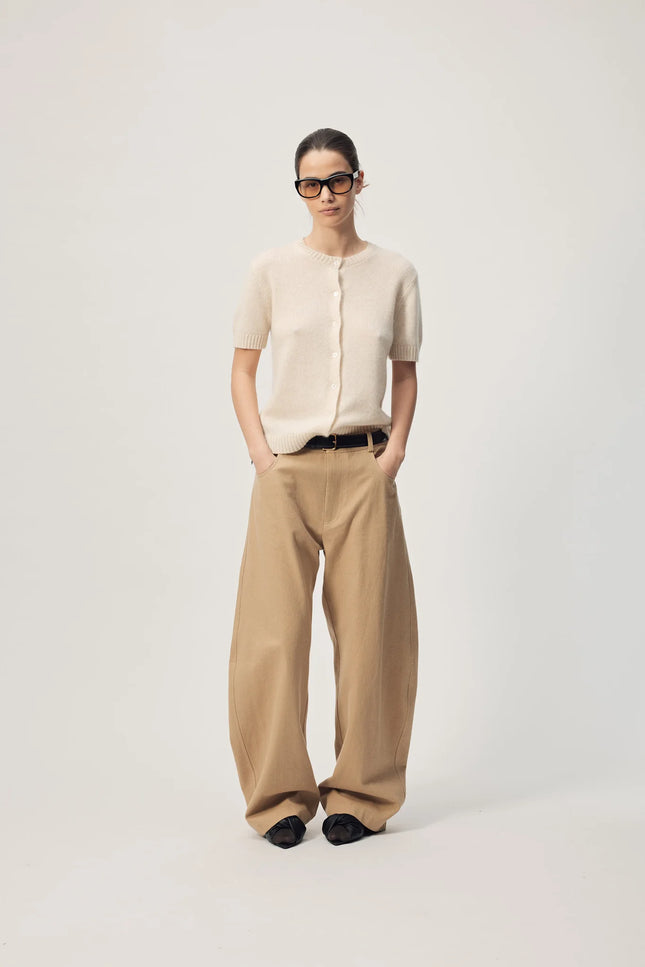 Gregory Aurelia Cardi - Oat Milk