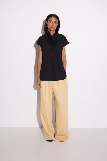 Gregory Rolph Top - Black