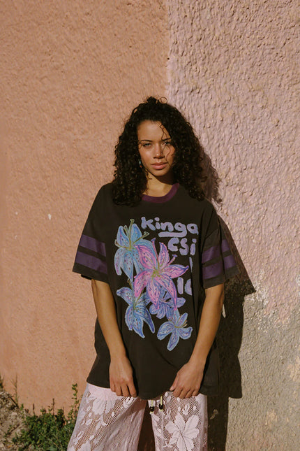 King Csilla Hyper Lily OG Tee - Charcoal