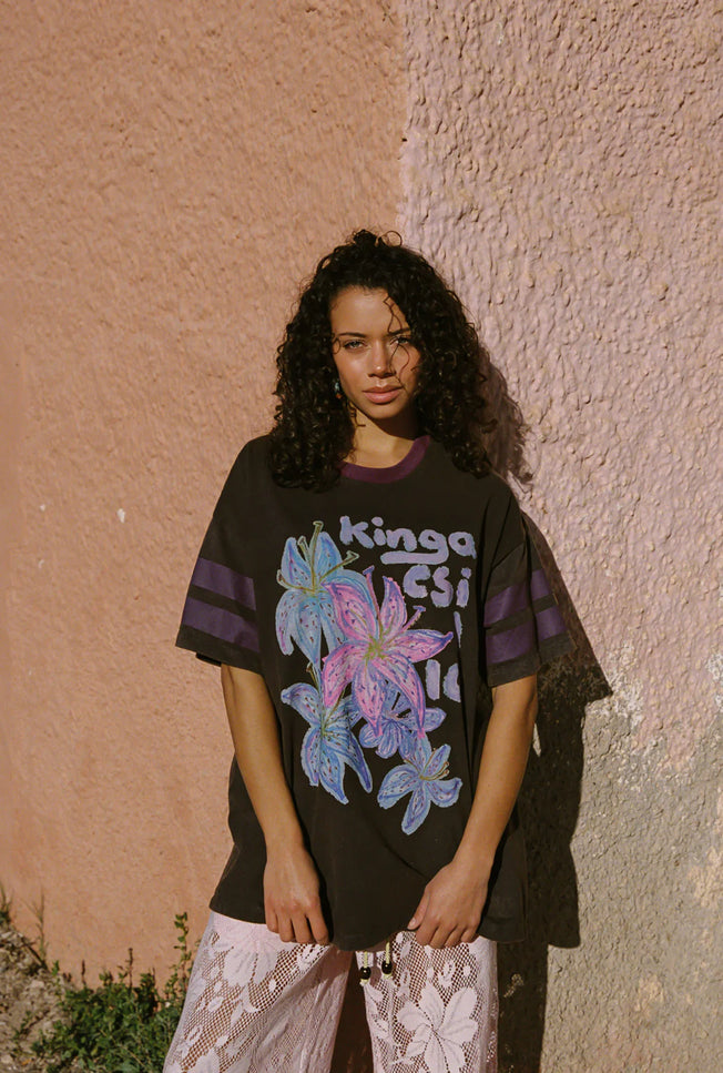 King Csilla Hyper Lily OG Tee - Charcoal