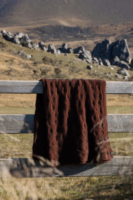 Noble Wilde Leaf Blanket - Rimu