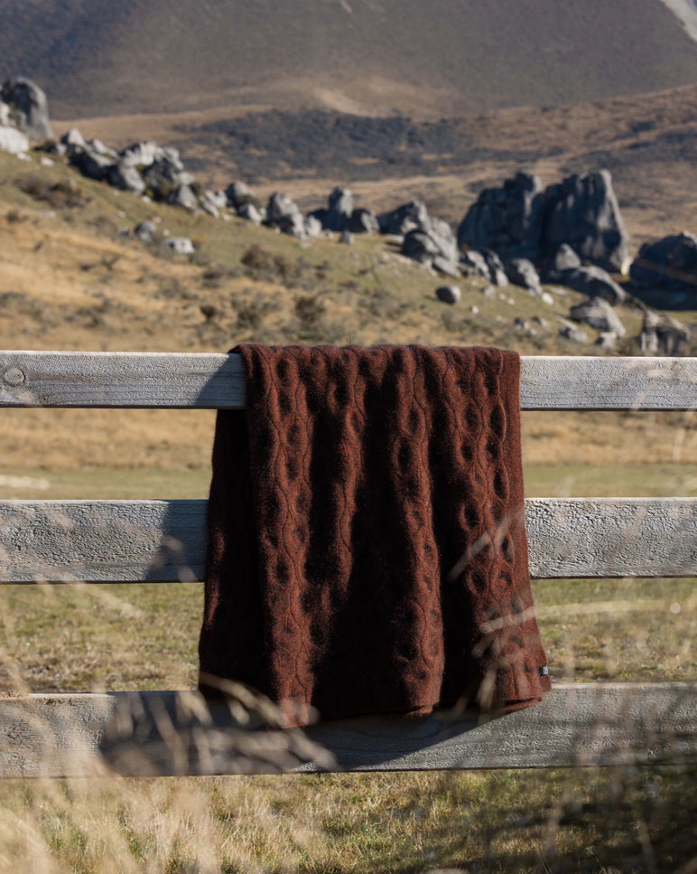 Noble Wilde Leaf Blanket - Rimu