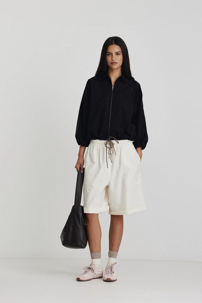 Ricochet Linley Short - Ivory