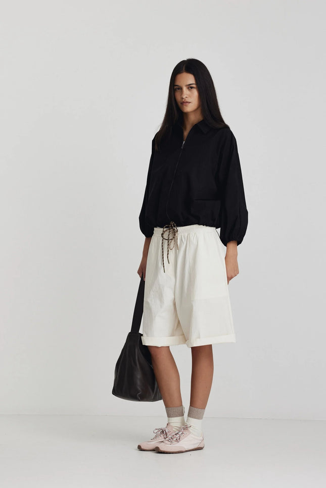 Ricochet Linley Short - Ivory