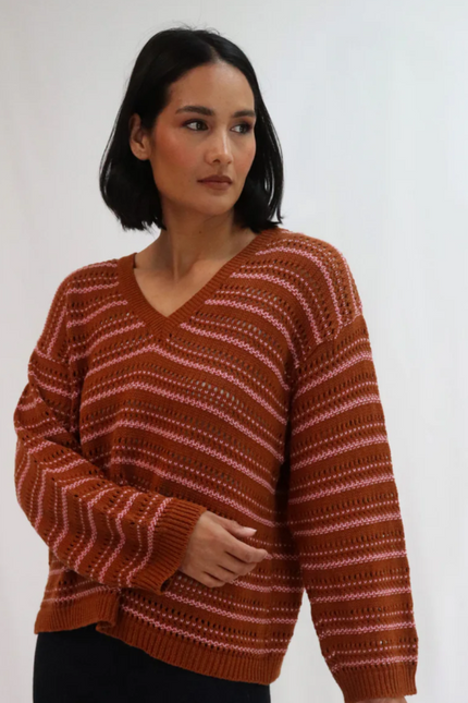 Tatano Trellis V Neck - Rust/Peony