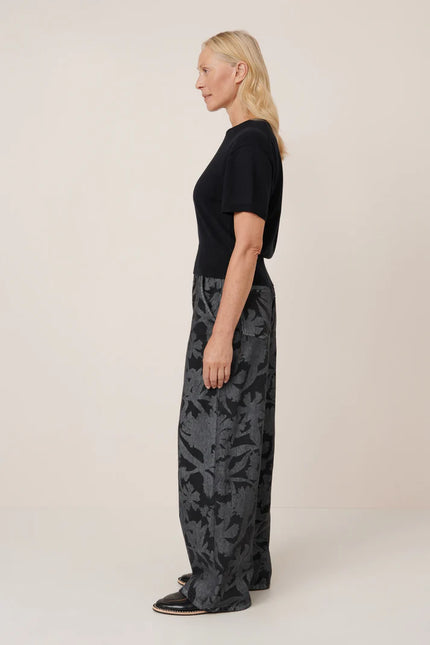Kowtow Silhouette Top - Black